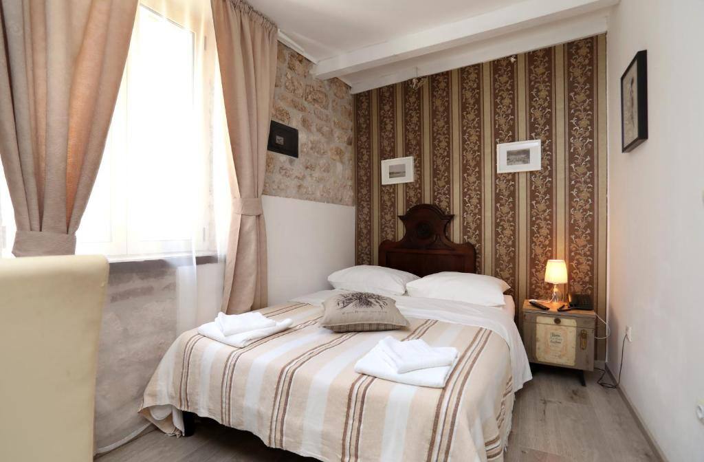 Mala dvokrevetna soba - Villa Carrara, Trogir